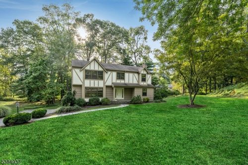 17 Jardine Ct, Morris Plains, NJ, 07950-1603 | Card Image