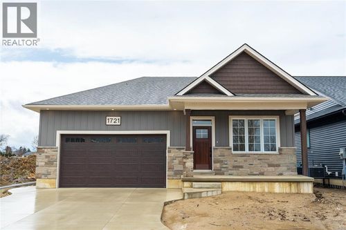 1721 Cottage Lane, Bright's Grove, ON, N0N1C0 | Card Image