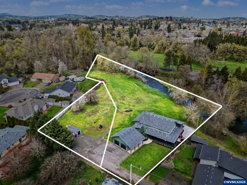 525 Sw Levens St, Dallas, OR, 97338-1848 | Card Image