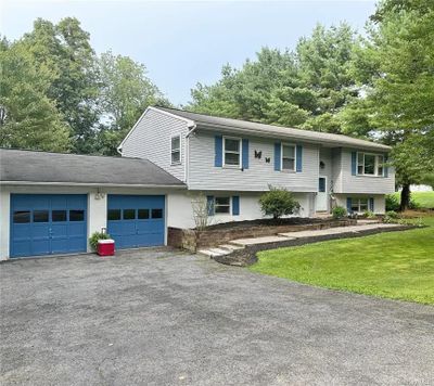 22 Foxwood Drive, House other with 3 bedrooms, 2 bathrooms and null parking in Newburgh NY | Image 1