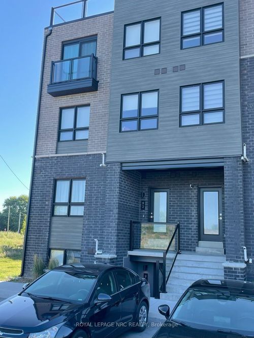92-6705 Cropp St, Niagara Falls, ON, L2E0C1 | Card Image