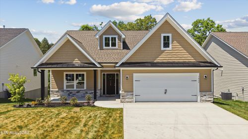1632 Green Meadows Ln, Lenoir City, TN, 37771-8282 | Card Image