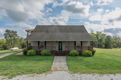 3926 Hogg Ridge Rd, Williamstown, KY, 41097-8076 | Card Image
