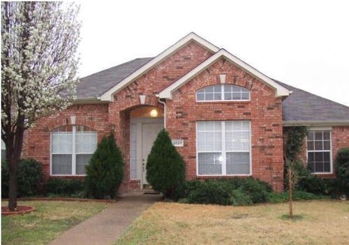 2027 Wimbledon Dr, Allen, TX, 75013-3027 | Card Image