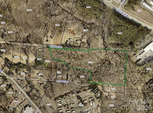 8 8th Avenue Se, Hickory, NC, 28602 | Card Image