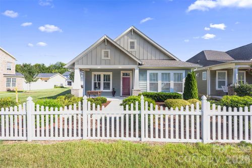 4245 Courtly Ln, Belmont, NC, 28012-0038 | Card Image