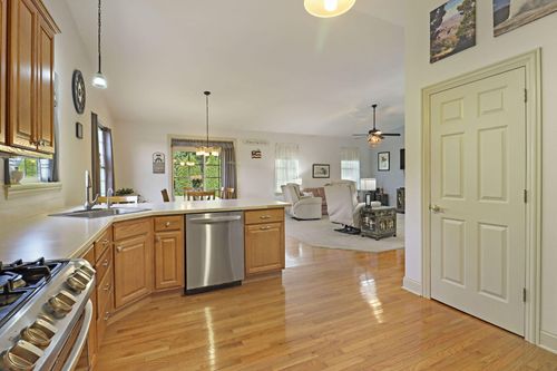 3107 King Cir, Twin Lakes, WI, 53181-8808 | Card Image