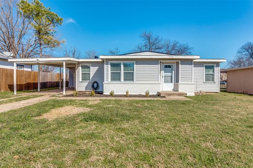 5721 Lenore St, Fort Worth, TX, 76134-1215 | Card Image