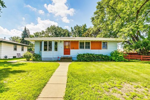 100 Crown Rd Ne, Fridley, MN, 55421-1147 | Card Image