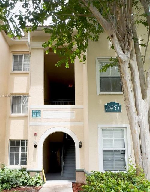 apt-105-2451 Centergate Dr, Miramar, FL, 33025-7294 | Card Image