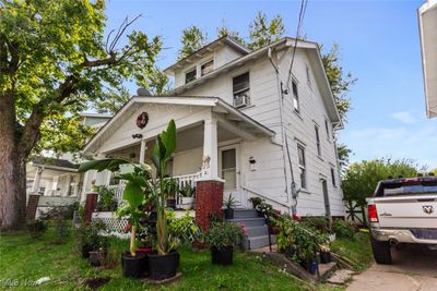 211 Girard Avenue Ne, House other with 3 bedrooms, 1 bathrooms and null parking in Canton OH | Image 2