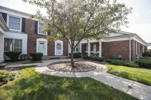 4725 Leisure Ln, Trenton, MI, 48183-4563 | Card Image