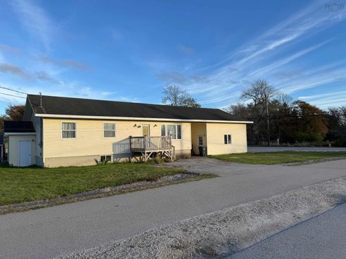 59 Clements Ave, Yarmouth, NS, B5A2L8 | Card Image