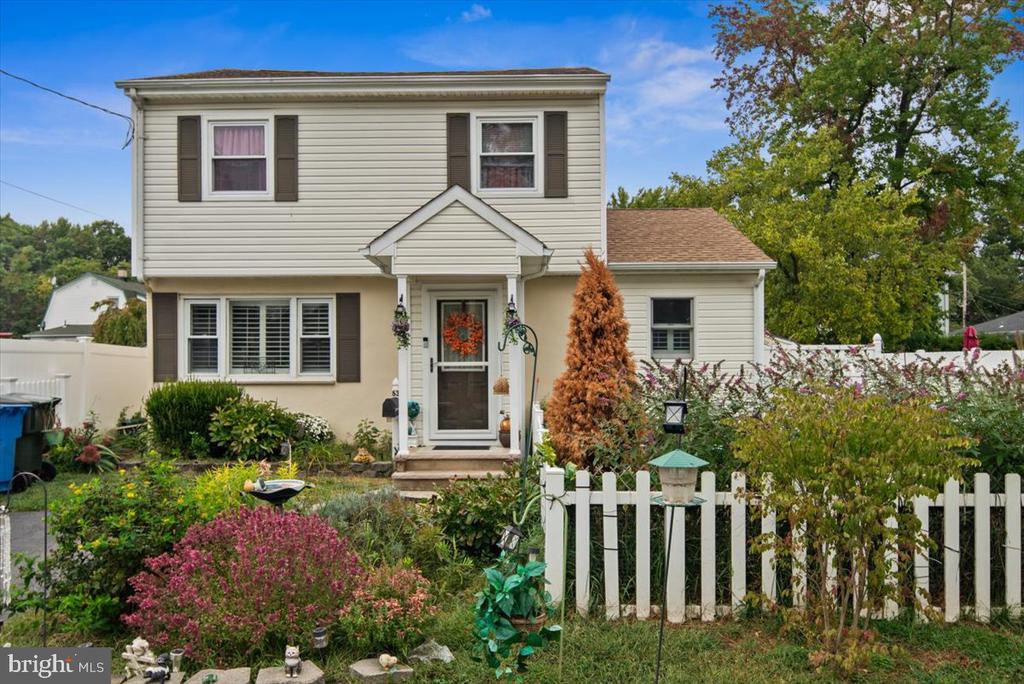 7th St, Hazlet Township, NJ 07734