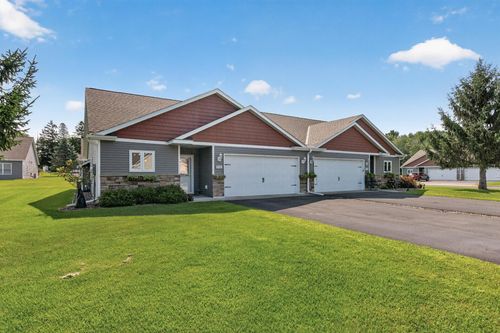 918 Gable St, Taylors Falls, MN, 55084-1309 | Card Image