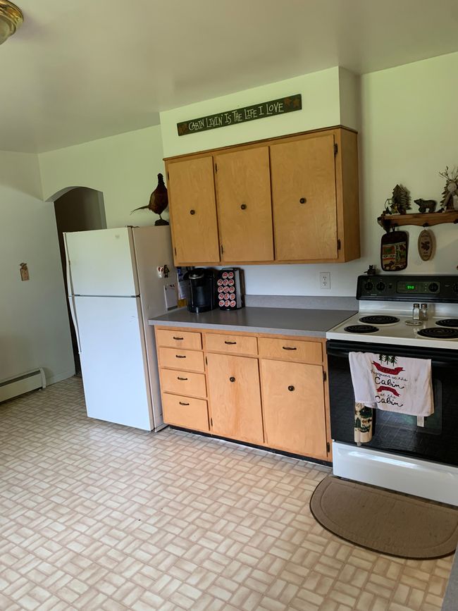 11656 W Lake St, House other with 4 bedrooms, 2 bathrooms and null parking in Naubinway MI | Image 16