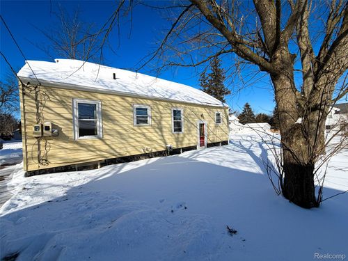 330 N Hanselman Street, Bad Axe, MI, 48413 | Card Image