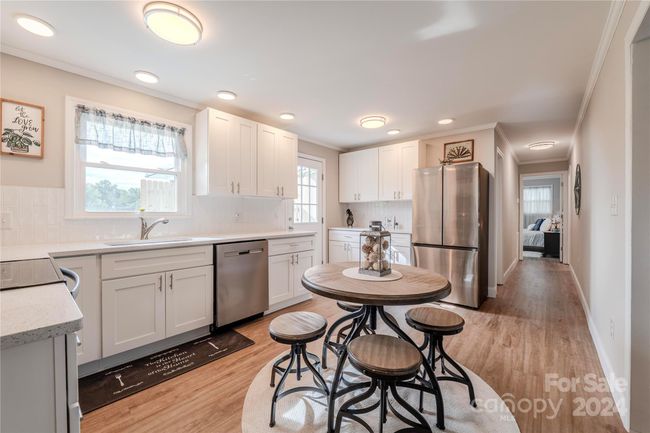 Quartz countertops! | Image 12