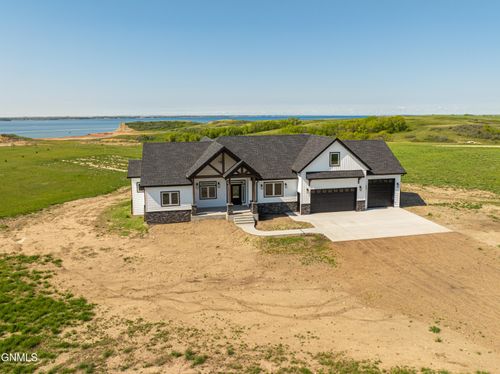 1265 42l Avenue Nw, Garrison, ND, 58540 | Card Image