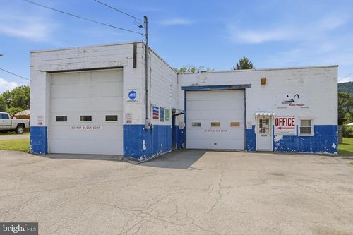 455 Center Ave, ROMNEY, WV, 26757-1307 | Card Image