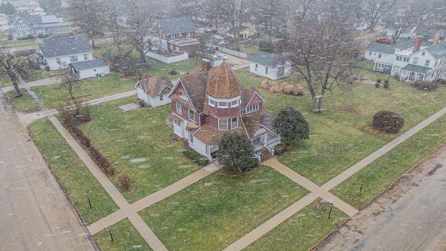 339 E Chestnut St, House other with 3 bedrooms, 3 bathrooms and 5 parking in Sheffield IL | Image 51