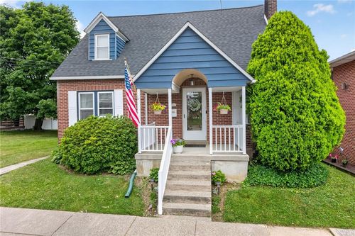 534 Ridge St, Emmaus, PA, 18049-2426 | Card Image