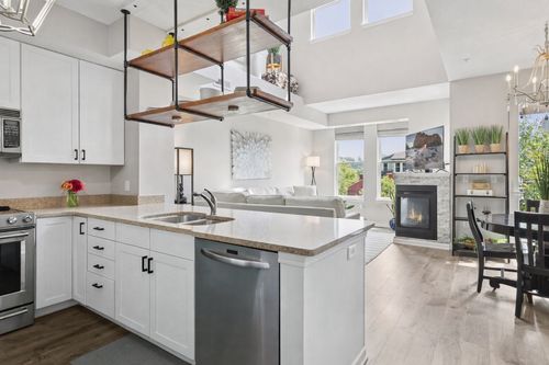 apt-42-640 Main St N, Stillwater, MN, 55082-3932 | Card Image