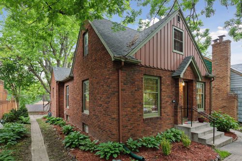 3527 Queen Ave N, Minneapolis, MN, 55412-2349 | Card Image