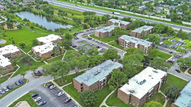 APT-1-16B - 2287 Country Club Dr, Condo with 1 bedrooms, 1 bathrooms and 2 parking in Woodridge IL | Image 20