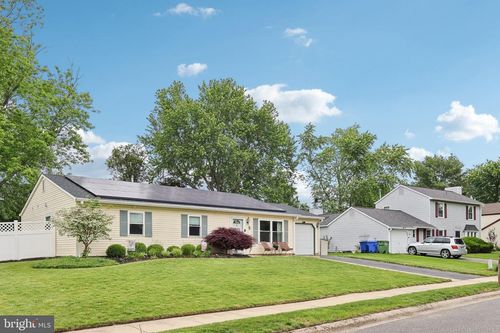5 Grayburn Dr, MARLTON, NJ, 08053-1921 | Card Image