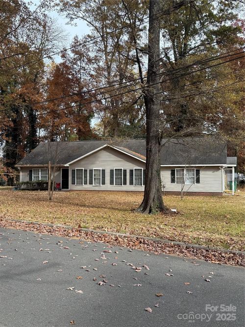 5525 Wilora Lake Rd, Charlotte, NC, 28212-8484 | Card Image