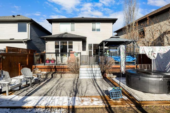 38 Tuscany Summit Green Nw, Home with 3 bedrooms, 3 bathrooms and 4 parking in Calgary AB | Image 3