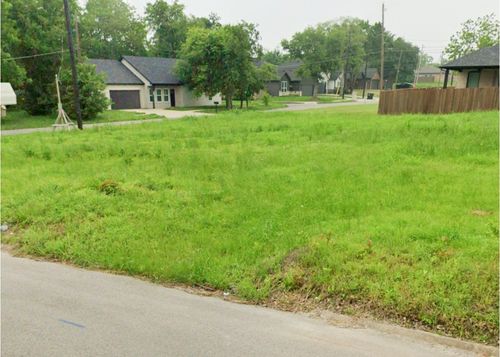 1704 Stuart St, Greenville, TX, 75401 | Card Image