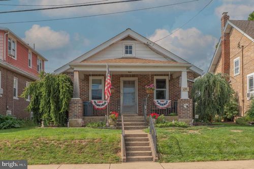 655 North St, Emmaus, PA, 18049-2217 | Card Image