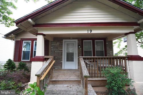 19 Sultan Ave, CAPITOL HEIGHTS, MD, 20743-1952 | Card Image