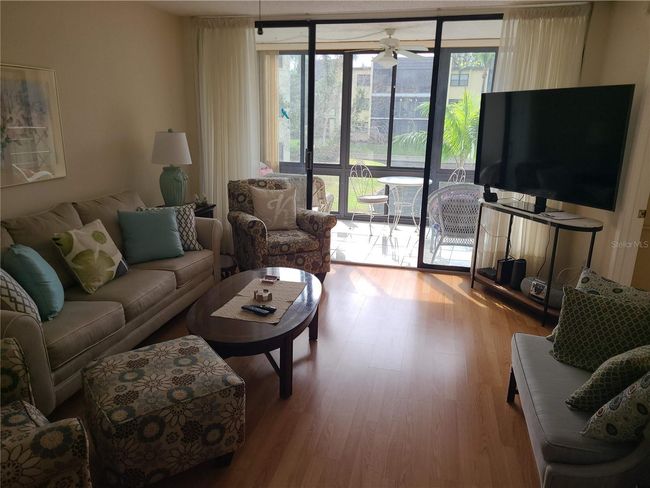 APT-6214 - 14130 Rosemary Ln, Condo with 2 bedrooms, 2 bathrooms and null parking in LARGO FL | Image 5