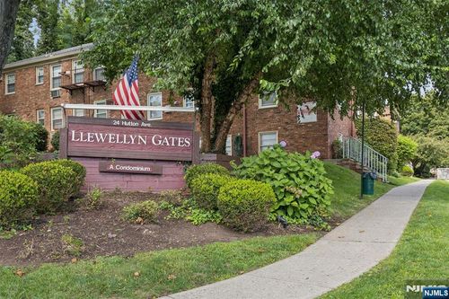 24 Hutton Ave, West Orange, NJ, 07052-4849 | Card Image