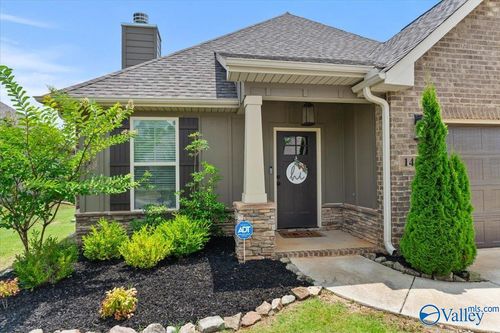 140 Creek Ridge Dr, Meridianville, AL, 35759-1670 | Card Image