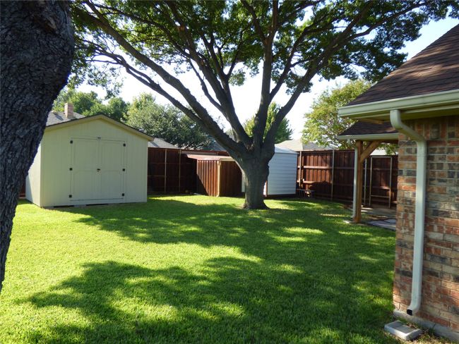1920 Arbor Creek Dr, House other with 3 bedrooms, 2 bathrooms and null parking in Carrollton TX | Image 33