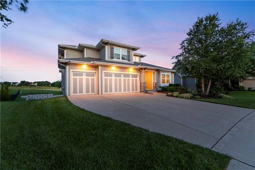 24957 W 114th St, Olathe, KS, 66061-7386 | Card Image