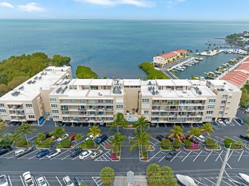 apt-205-88500 Overseas Hwy, Tavernier, FL, 33070-2065 | Card Image