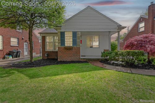 21610 Prestwick Ave, Harper Woods, MI, 48225-2368 | Card Image
