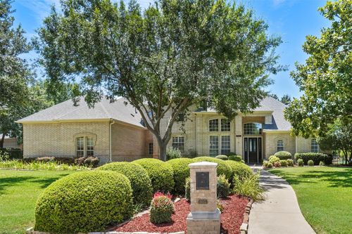915 Brazos Dr, Southlake, TX, 76092-6031 | Card Image