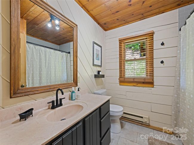 Bathroom | Image 10
