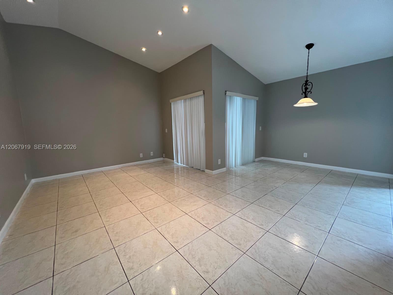 Residential Lease in Weston 3