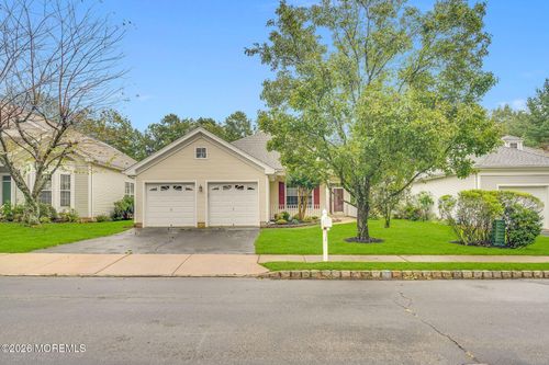 19 Goldenedge Way, Lakewood, NJ, 08701-7535 | Card Image