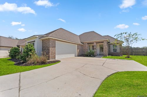 16074 Greycliff Ave, Pride, LA, 70770-2211 | Card Image
