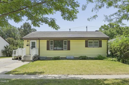 418 20th Avenue N, Fargo, ND, 58102 | Card Image