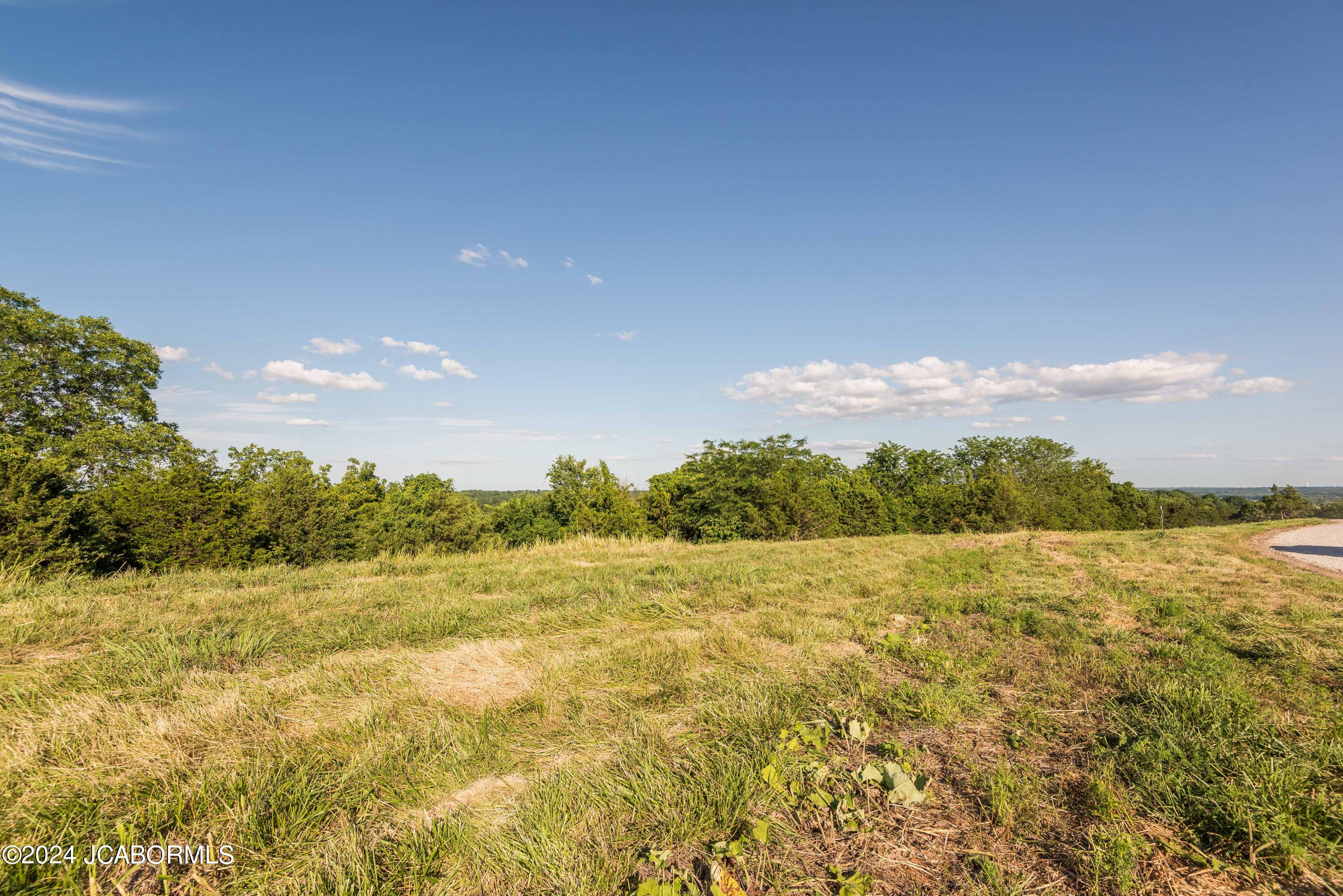 Land in Holts Summit 2