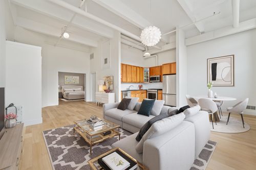 apt-124-300 Communipaw Ave, Jersey City, NJ, 07304-4081 | Card Image